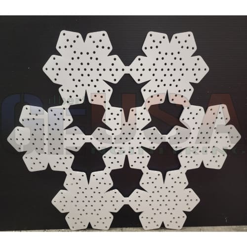 Seven Flakes Wreath - White - Pixel Props